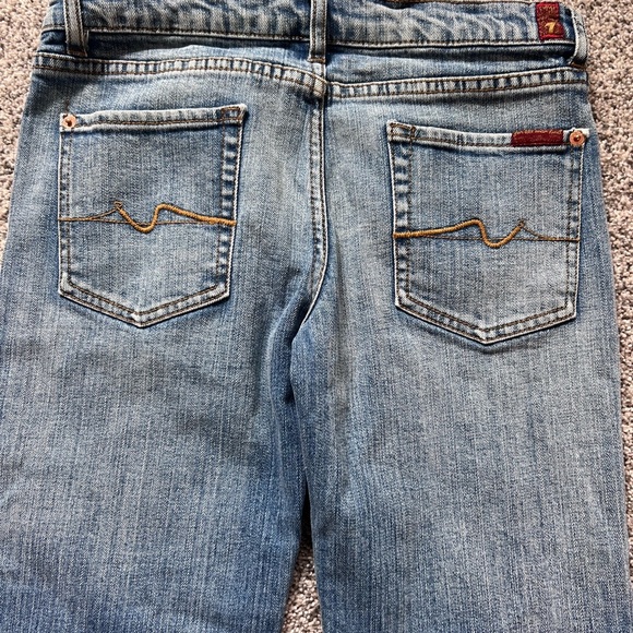 7 For All Mankind Light Wash Low Rise Zip Fly Flare Leg Jeans Women’s Size 29 - Picture 10 of 11